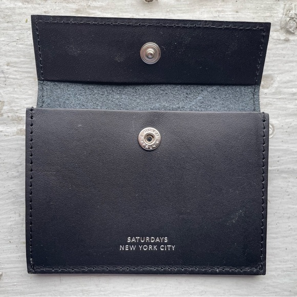 💳💳 NWT SATURDAYS NYC RYAN CARD CASE LEATHER BLACK - Picture 2 of 6